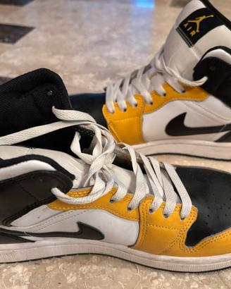 Scarpe Air Jordan 1 Mid n. 41 gialle e nere