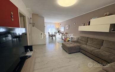 VILLA A SCHIERA DI 4 LOCALI CON BOX IN CLASSE ENER