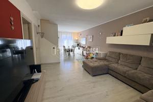 VILLA A SCHIERA DI 4 LOCALI CON BOX IN CLASSE ENER