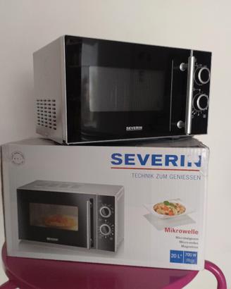 Forno a microonde - Severin 700W 20lt