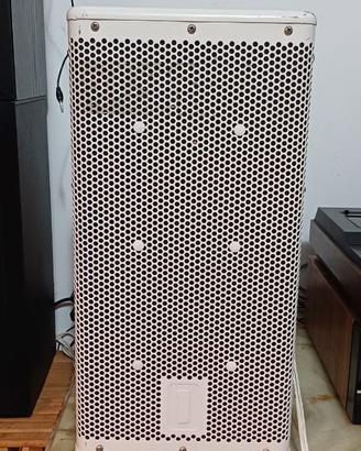 Una cassa audio One System 108.HTH