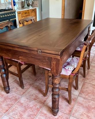 Tavolo da pranzo in legno massello allungabile