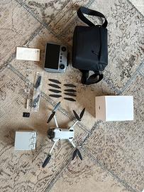 DJI Mini 4 Pro Fly More Package nuov