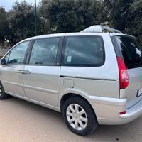 Peugeot 807 2.2 hdi 135 cv