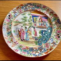 Piatto Antico in Porcellana Cinese, XVIII Secolo