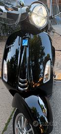 Vespa 125 Primavera 2024 nera