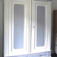 armadio vecchia fattura in legno massello 