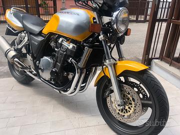 Honda cb super four 1000