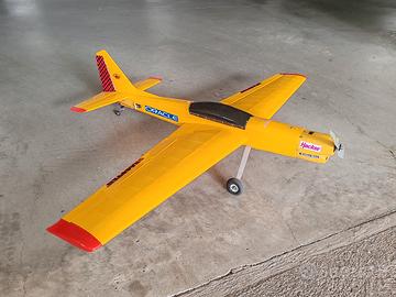 Aeromodello rc acrobatico 