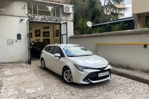 TOYOTA Corolla Touring Sports 1.8 Hybrid Busines