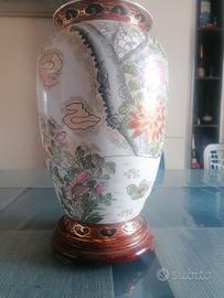 Vaso ad intarsio con base in legno 