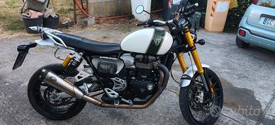 Triumph scrambler 1200XE