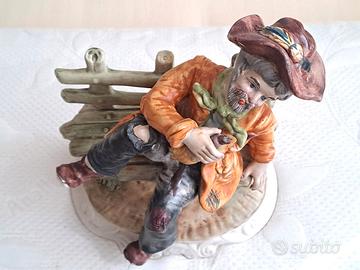 Statua in Ceramica di "Capodimonte" Vecchio Seduto