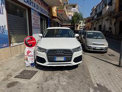 Audi Q3 2.0 TDI 150 CV S line Edition