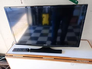 Samsung LCD 28"