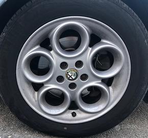 4 cerchi Alfa 156 147 GT in buone condizioni