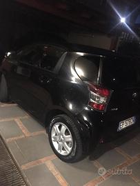 Toyota iq
