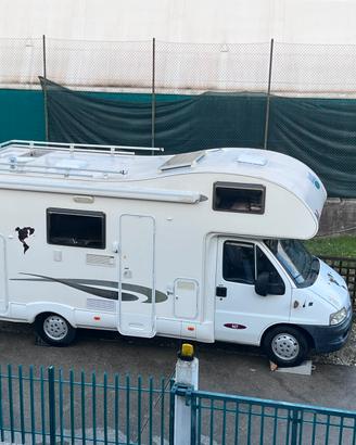 Camper mansardato