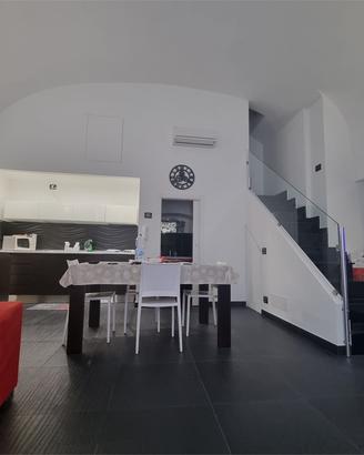 BIVANI RISTRUTTURATO INDIPENDENTE CON CANTINA