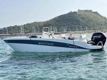 Nautilus 6,70 con motore Mercury 115 cv
