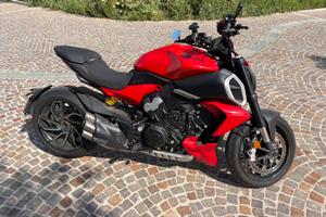 DUCATI DIAVEL V4 - €18.000 - PARI AL NUOVO