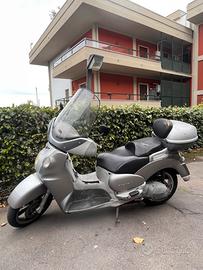 Aprilia scarabeo 500