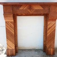 Cornice per Caminetto in Legno