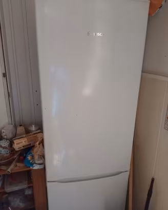 Frigorifero+freezer da ricondizionare 