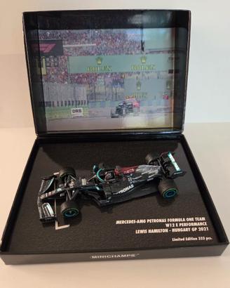 Mercedes-AMG Petronas Formula One Team - W12 E Per