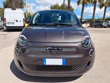 Fiat 500e Berlina 23,8 kWh Action