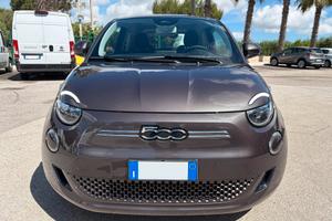 Fiat 500e Berlina 23,8 kWh Action