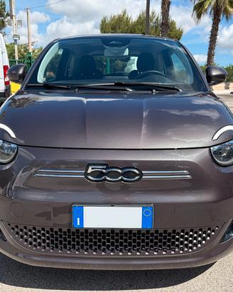 Fiat 500e Berlina 23,8 kWh Action