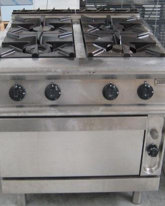 Cucina Gas 4 fuochi con forno a gas, usata