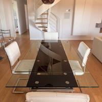 Tavolo vetro 120/180*80 allungabile  e 4 sedie