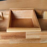 Set legno per frutta secca con due schiaccianoci