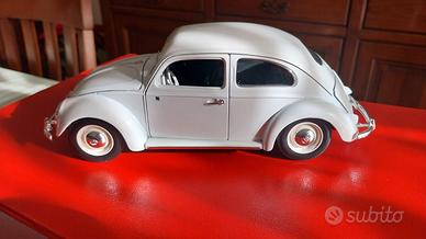 Maggiolino Burago 1/18