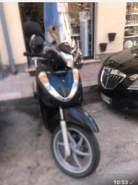 HONDA SH 300