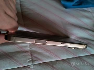 Iphone 16 Pro 256 GB Titanio