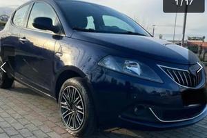Lancia ypsilon GPL 2021 gold