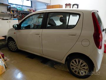 Daihatsu Cuore 2007 5p 1.0 c/clima,radio