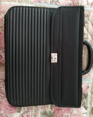 Borsa nera laptop professionale vintage