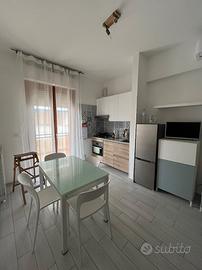 Nuovo grazioso centrale 2 vani