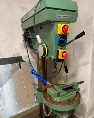 Trapano a colonna 220v