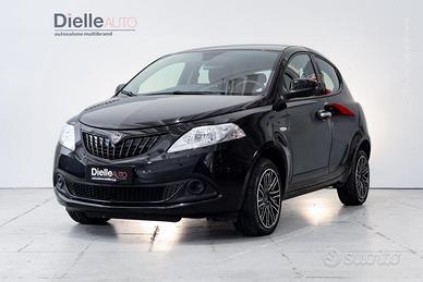 Lancia Ypsilon 1.0 firefly hybrid Silver s&s 70cv
