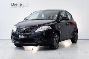 Lancia Ypsilon 1.0 firefly hybrid Silver s&s 70cv