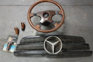 Volante e mascherina Mercedes