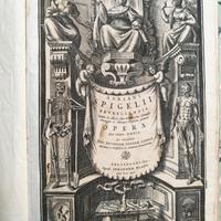 Antico libro-atlante di anatomia