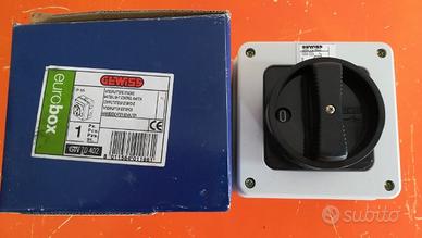 Interruttore tripolare Gewiss nuovo