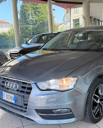 Audi A3 1.6 TDI clean diesel S tronic Young
