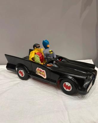 Batmobile vintage con personaggi